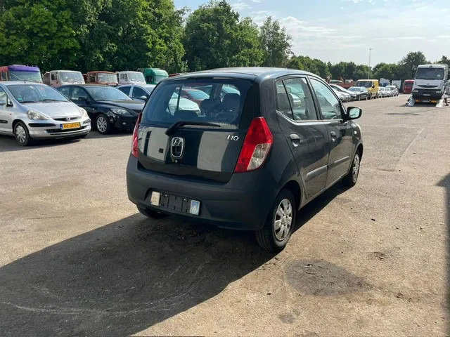 Hyundai i10 ,1.1 , 5 doors , Belgium Regestration - Hatchback: picture 3 Hyundai i10 ,1.1 , 5 doors , Belgium Regestration - Hatchback: picture 3