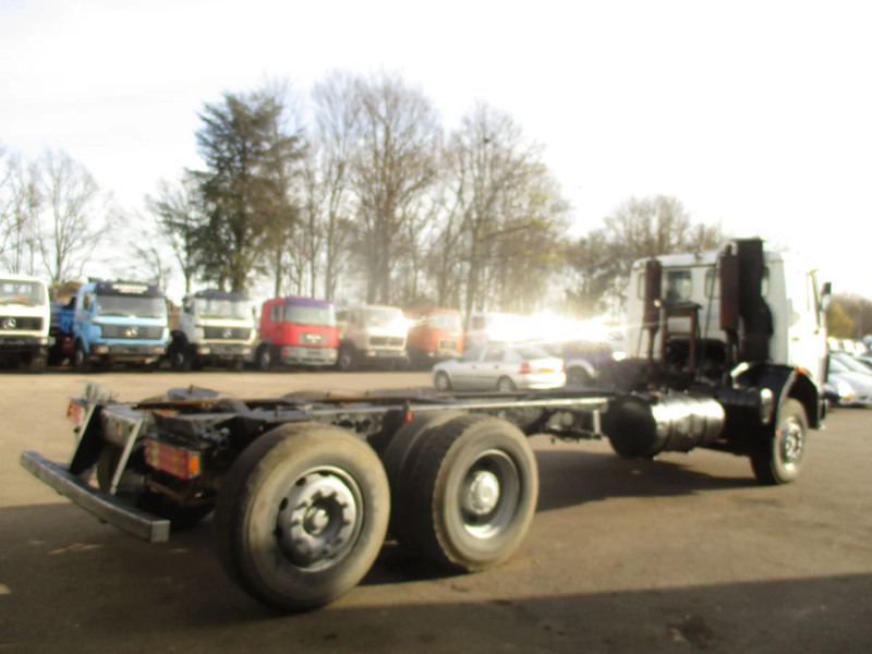 Mercedes-Benz 2233 , V8, Bi Turbo , ZF Manual , 6x2 - Cab chassis truck: picture 3 Mercedes-Benz 2233 , V8, Bi Turbo , ZF Manual , 6x2 - Cab chassis truck: picture 3