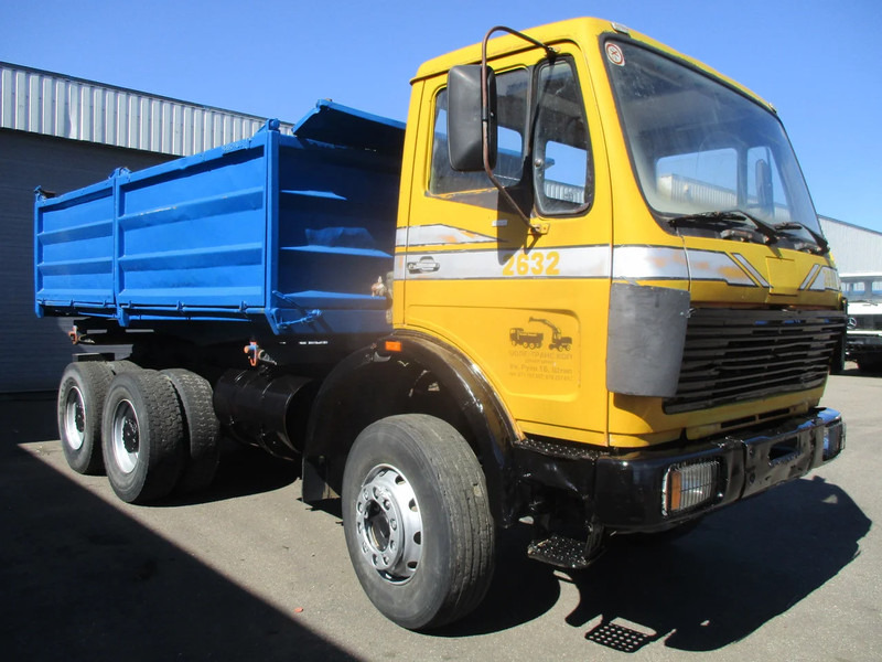 Mercedes-Benz 2632 , V10, 6x4, ZF Manual , 3 way tipper , Spring Suspension - Tipper: picture 4 Mercedes-Benz 2632 , V10, 6x4, ZF Manual , 3 way tipper , Spring Suspension - Tipper: picture 4