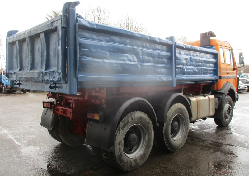 Mercedes-Benz 2635 , V8 Bi-Turbo , 6x4, ZF Manual , 3 way tipper , Spring suspension - Tipper: picture 3 Mercedes-Benz 2635 , V8 Bi-Turbo , 6x4, ZF Manual , 3 way tipper , Spring suspension - Tipper: picture 3