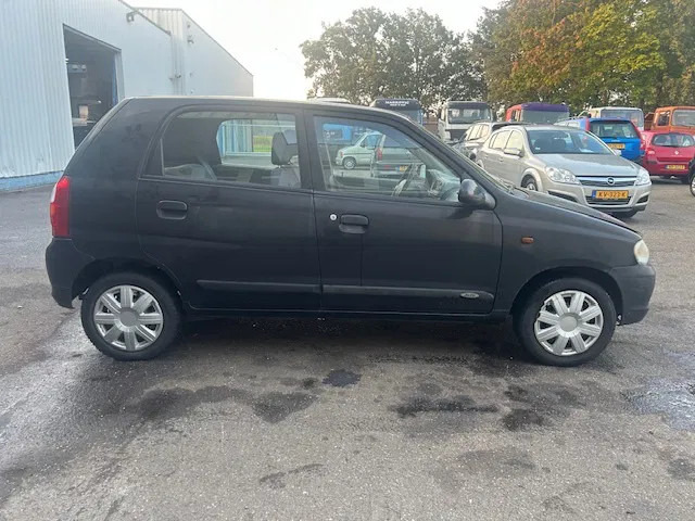 Suzuki Alto 1.0 - 16V , 5 drs. , Handel / export - Hatchback: picture 5 Suzuki Alto 1.0 - 16V , 5 drs. , Handel / export - Hatchback: picture 5