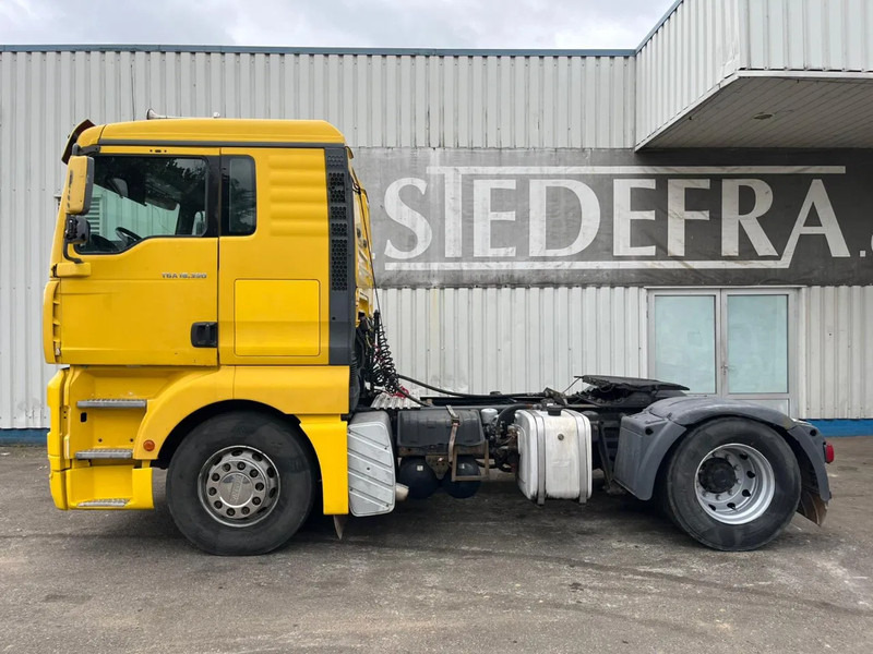 MAN TGA 18-390 , Manual Gearbox , Airco , PTO , Tipper hydraulics - Tractor truck: picture 2 MAN TGA 18-390 , Manual Gearbox , Airco , PTO , Tipper hydraulics - Tractor truck: picture 2