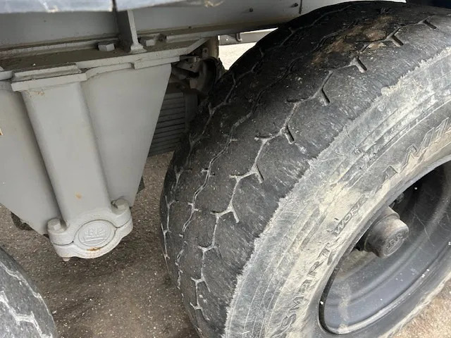 Tipper semi-trailer Trax 2 Axle Steel Tipper , Spring Suspension , Drum Brakes: picture 11