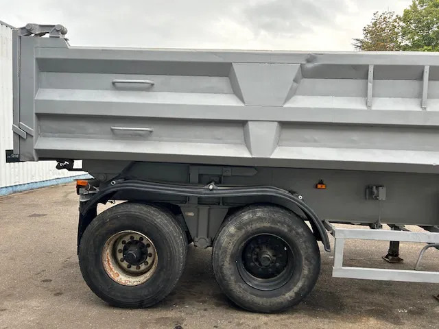 Tipper semi-trailer Trax 2 Axle Steel Tipper , Spring Suspension , Drum Brakes: picture 6