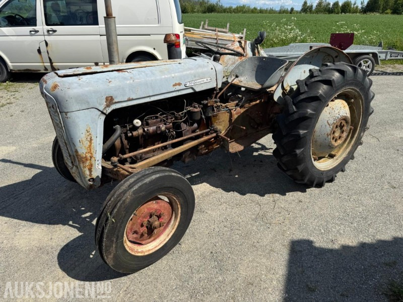 1959 Ferguson 35 Gullfisk - Farm tractor: picture 1 1959 Ferguson 35 Gullfisk - Farm tractor: picture 1