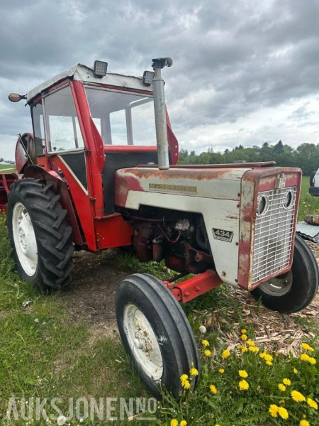 Farm tractor 1973/1974 McCormick 434 med Dalen 1254 vedmaskin: picture 1