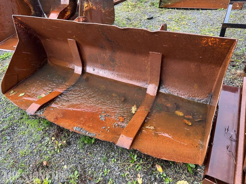 2 SKUFFER MED BM-FESTE - Wheel loader: picture 2 2 SKUFFER MED BM-FESTE - Wheel loader: picture 2