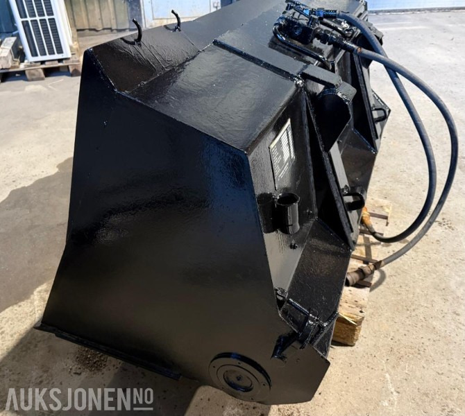 2000 Hymax Hymas Sandspreder skuffe 650 Liter - Construction equipment: picture 1 2000 Hymax Hymas Sandspreder skuffe 650 Liter - Construction equipment: picture 1