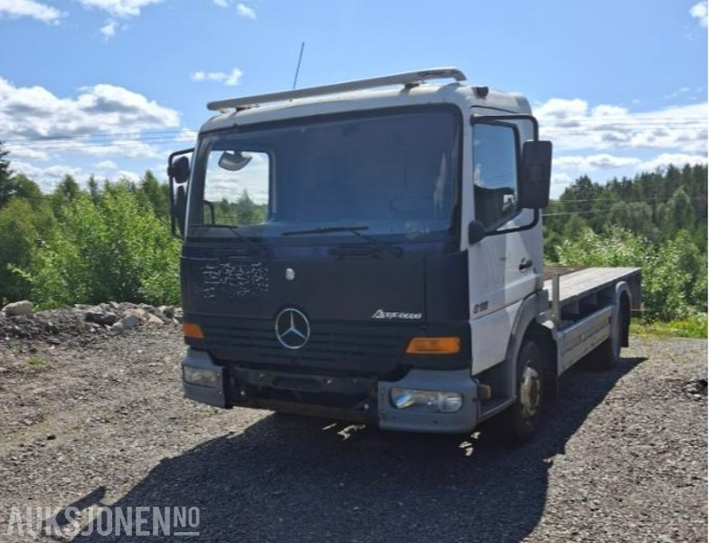 2004 Mercedes-Benz 4X2 ATEGO - Dropside/ Flatbed truck: picture 1 2004 Mercedes-Benz 4X2 ATEGO - Dropside/ Flatbed truck: picture 1
