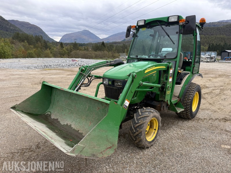 2007 John Deere 2320 Minitraktor / Kompakttraktor 2316 timer. Mykje ekstrautstyr - Farm tractor: picture 1 2007 John Deere 2320 Minitraktor / Kompakttraktor 2316 timer. Mykje ekstrautstyr - Farm tractor: picture 1