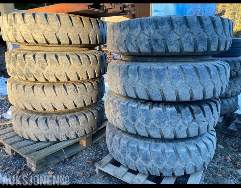 2013 NOKIAN 10.00-20 dekk til hjulgraver - Excavator: picture 2 2013 NOKIAN 10.00-20 dekk til hjulgraver - Excavator: picture 2