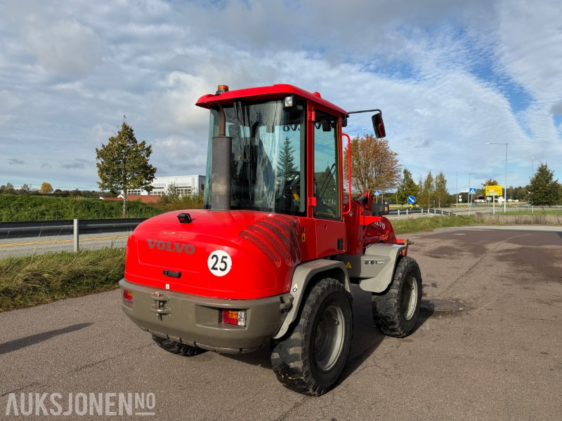 2013 Volvo L30B-Z7X Hjullaster - 6650kg - Ryggekamera - Universalskuff - Pallegafler - Wheel loader: picture 5 2013 Volvo L30B-Z7X Hjullaster - 6650kg - Ryggekamera - Universalskuff - Pallegafler - Wheel loader: picture 5