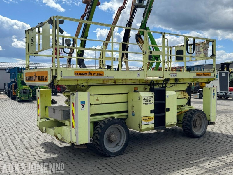 2015 MEC 3392RT sakselift / 4X4 / 12 meter arbeidshøyde - Aerial platform: picture 3 2015 MEC 3392RT sakselift / 4X4 / 12 meter arbeidshøyde - Aerial platform: picture 3