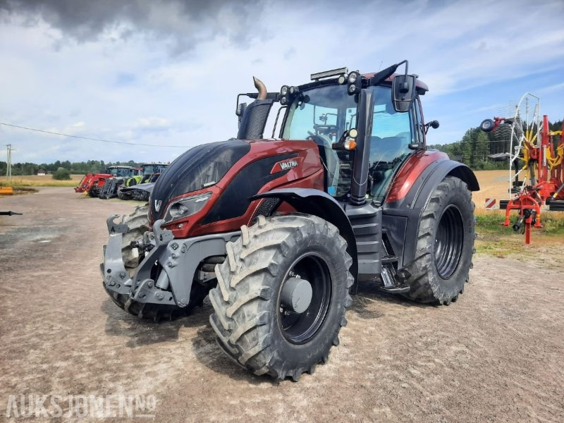 2018 Valtra T234DST traktor - 50 km/t - EU godkjent til 2026 - Elektronisk hydraulikk - Fjærende foraksel - Fronthydraulikk - Klimaanlegg - Farm tractor: picture 2 2018 Valtra T234DST traktor - 50 km/t - EU godkjent til 2026 - Elektronisk hydraulikk - Fjærende foraksel - Fronthydraulikk - Klimaanlegg - Farm tractor: picture 2