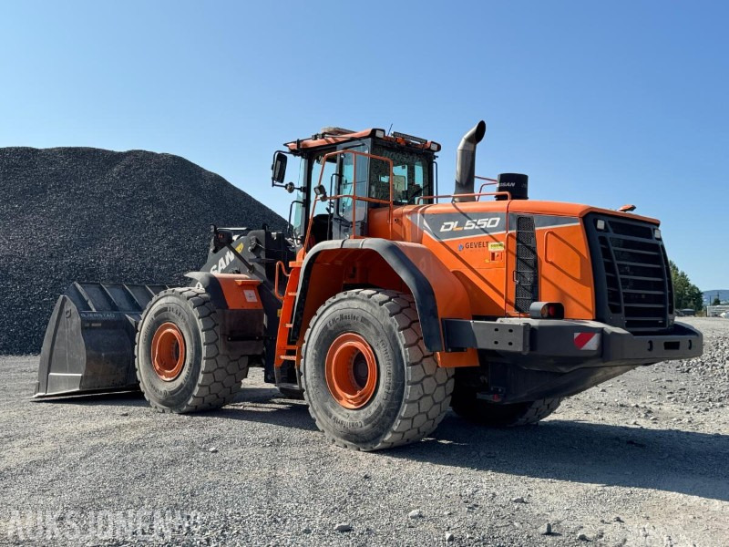 2019 Doosan DL550-5 hjullaster med skuffe / Spakstyring / Loadtronic vekt - Wheel loader: picture 5 2019 Doosan DL550-5 hjullaster med skuffe / Spakstyring / Loadtronic vekt - Wheel loader: picture 5
