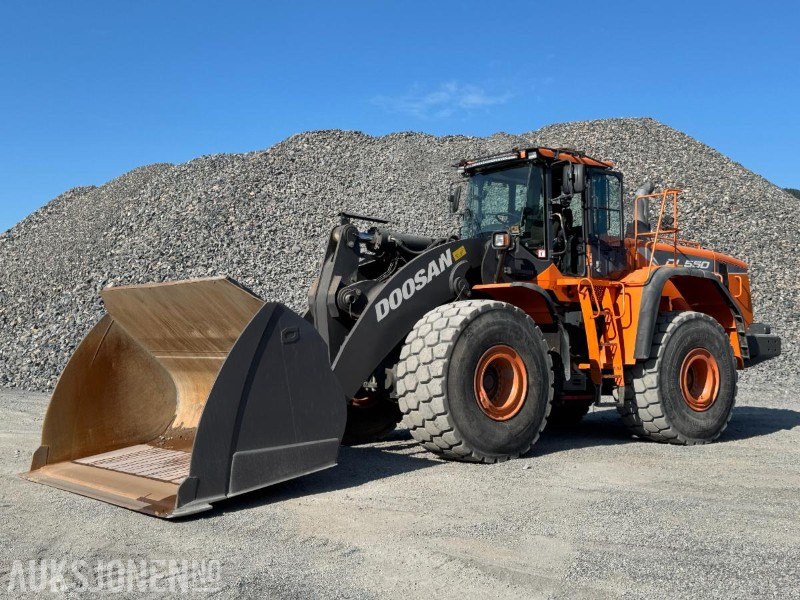 2019 Doosan DL550-5 hjullaster med skuffe / Spakstyring / Loadtronic vekt - Wheel loader: picture 2 2019 Doosan DL550-5 hjullaster med skuffe / Spakstyring / Loadtronic vekt - Wheel loader: picture 2