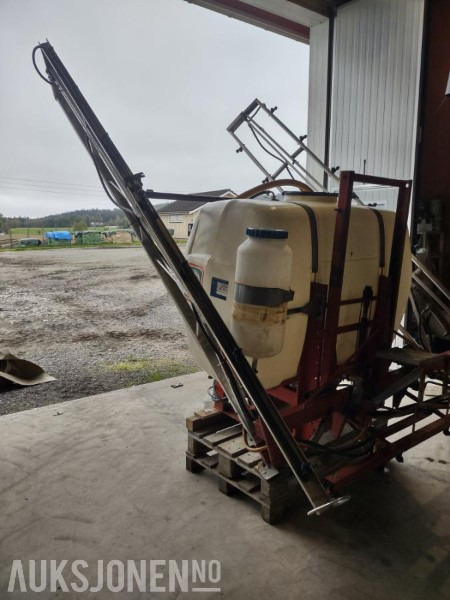 1900 YLØ Eho kone sprøyte med elektrisk betjening - Agricultural machinery: picture 3 1900 YLØ Eho kone sprøyte med elektrisk betjening - Agricultural machinery: picture 3