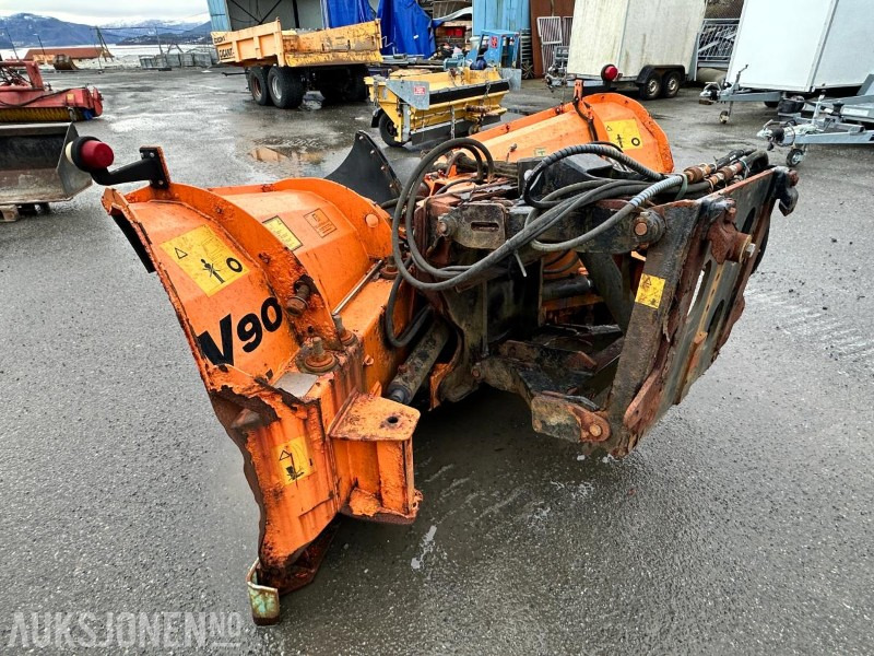 2014 Tellefsdal V90 V-plog - Agricultural machinery: picture 3 2014 Tellefsdal V90 V-plog - Agricultural machinery: picture 3