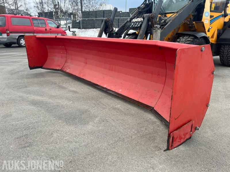 2014 Tokvam snøskjær til kunstgressbaner. - Agricultural machinery: picture 1 2014 Tokvam snøskjær til kunstgressbaner. - Agricultural machinery: picture 1