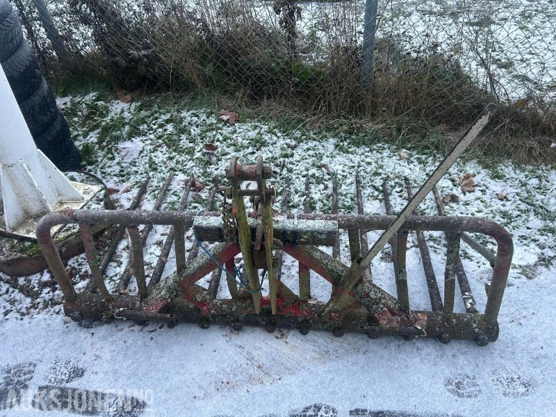 Steinsvans, 3 punkt innfesting - Agricultural machinery: picture 1 Steinsvans, 3 punkt innfesting - Agricultural machinery: picture 1