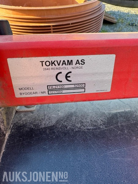 Tokvam - Hydraulisk feiekost med Eurofeste og triangelfeste - FK-21100 - Agricultural machinery: picture 4 Tokvam - Hydraulisk feiekost med Eurofeste og triangelfeste - FK-21100 - Agricultural machinery: picture 4