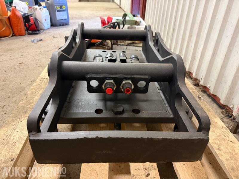 2022 OilQuick S60 hurtigfeste som har vore montert på DandA hammer - Attachment for Construction machinery: picture 4 2022 OilQuick S60 hurtigfeste som har vore montert på DandA hammer - Attachment for Construction machinery: picture 4