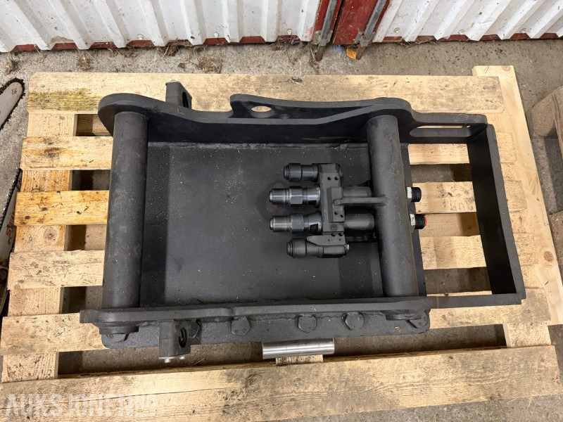 2022 OilQuick S60 hurtigfeste som har vore montert på DandA hammer - Attachment for Construction machinery: picture 2 2022 OilQuick S60 hurtigfeste som har vore montert på DandA hammer - Attachment for Construction machinery: picture 2