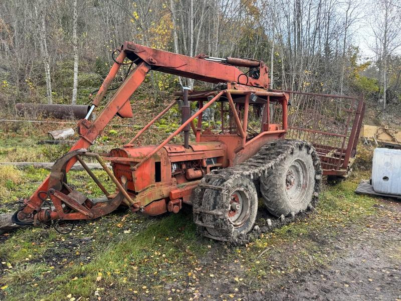 Lastebærer - Farm tractor: picture 1 Lastebærer - Farm tractor: picture 1