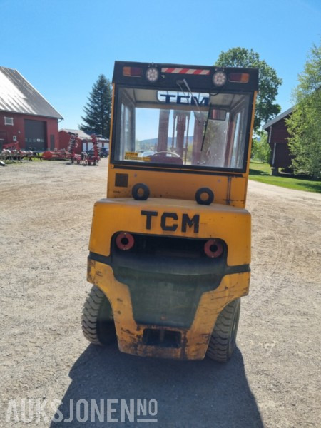 1980 TCM FD30Z5 truck 2.7 T Diesel - Material handling equipment: picture 5 1980 TCM FD30Z5 truck 2.7 T Diesel - Material handling equipment: picture 5