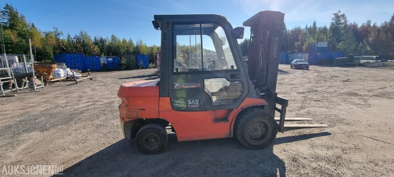 2006 Toyota 02-7FDJF35 gaffeltruck / 427 timer - Material handling equipment: picture 2 2006 Toyota 02-7FDJF35 gaffeltruck / 427 timer - Material handling equipment: picture 2