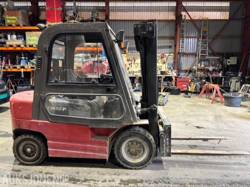 2012 Manitou CD 25 P - Gaffeltruck - Timer: 1997 - Material handling equipment: picture 2 2012 Manitou CD 25 P - Gaffeltruck - Timer: 1997 - Material handling equipment: picture 2