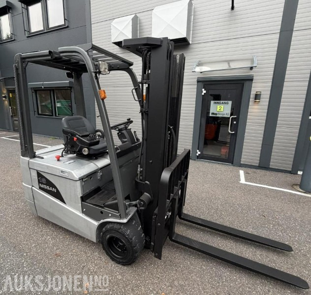 2013 Nissan AG1N1L18Q elektrisk truck Hydraulisk sideskift - Material handling equipment: picture 2 2013 Nissan AG1N1L18Q elektrisk truck Hydraulisk sideskift - Material handling equipment: picture 2