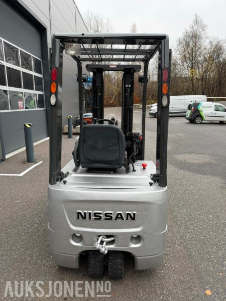2013 Nissan AG1N1L18Q elektrisk truck Hydraulisk sideskift - Material handling equipment: picture 4 2013 Nissan AG1N1L18Q elektrisk truck Hydraulisk sideskift - Material handling equipment: picture 4