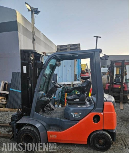 2018 Toyota Tonero 02-8FDF15 truck med rotator trippelmast og tvillinghjul - Material handling equipment: picture 1 2018 Toyota Tonero 02-8FDF15 truck med rotator trippelmast og tvillinghjul - Material handling equipment: picture 1