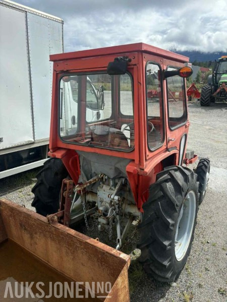 SHIBAURA S1500-0 - 4X4 - Med tippskuffe - Farm tractor: picture 4 SHIBAURA S1500-0 - 4X4 - Med tippskuffe - Farm tractor: picture 4