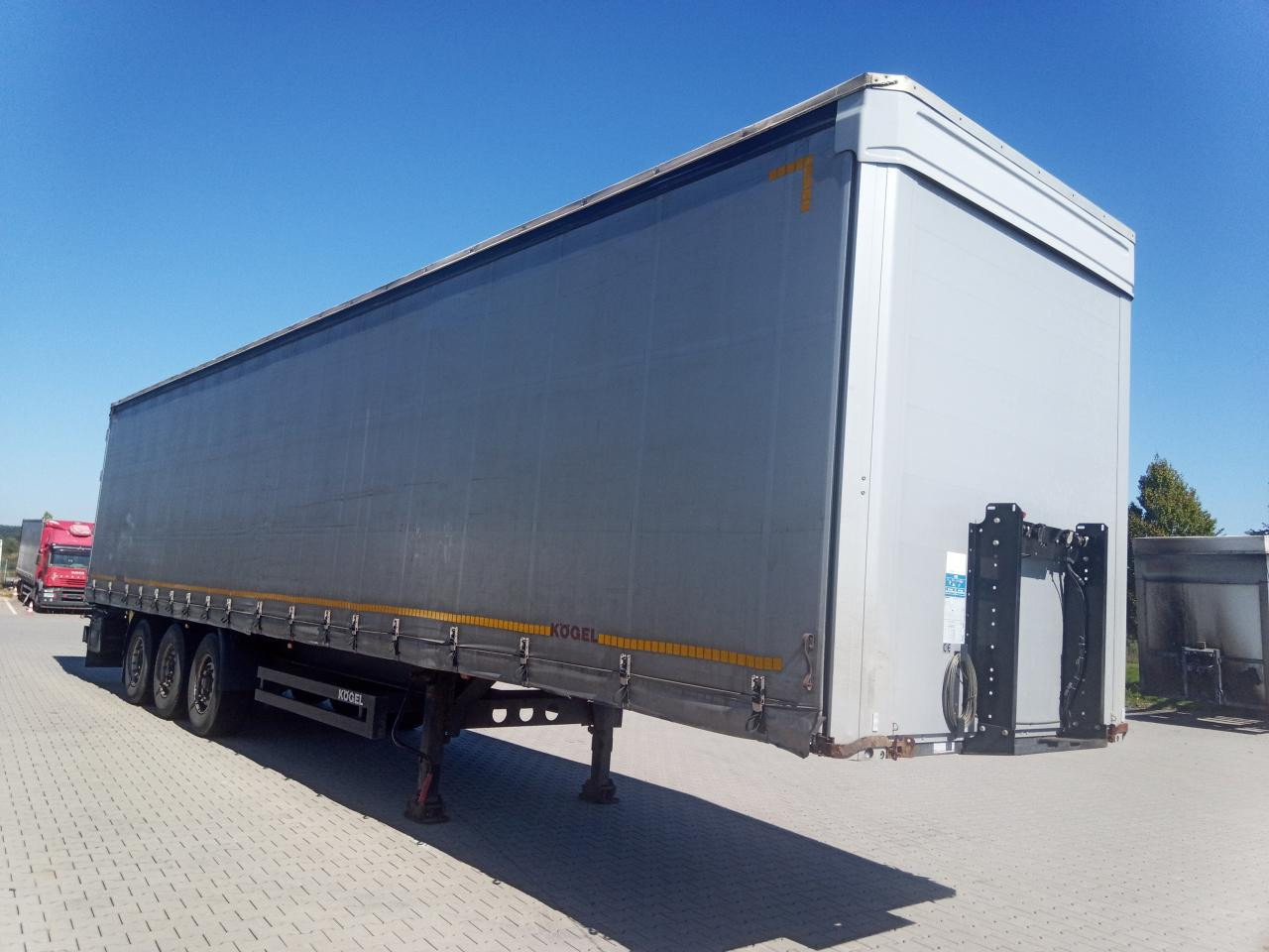 Curtainsider semi-trailer KOEGEL S24: picture 8