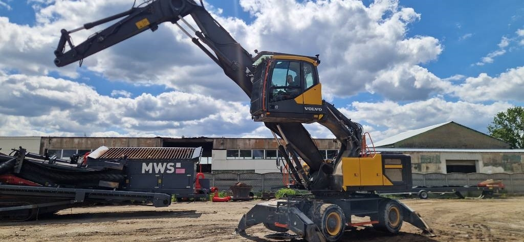 Volvo EW 240 E MH  - Waste/ Industry handler: picture 1 Volvo EW 240 E MH  - Waste/ Industry handler: picture 1