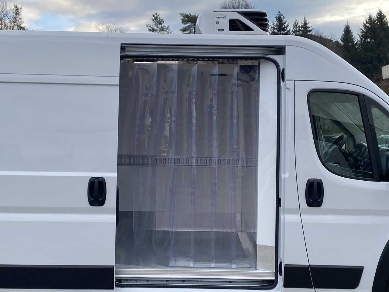 FIAT DUCATO L3H2 180PS BASE HEAVY / FRISCHDIENST + XARIOS 300 12-380V + Heizung - Refrigerated delivery van: picture 3 FIAT DUCATO L3H2 180PS BASE HEAVY / FRISCHDIENST + XARIOS 300 12-380V + Heizung - Refrigerated delivery van: picture 3
