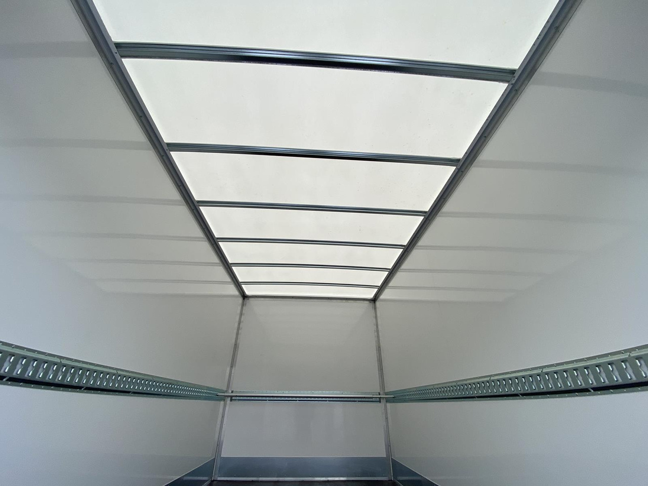 New Closed box van FIAT DUCATO L4 1+2, 180PS, 2.2L | ALU-BOX 4200mm + LADERAMPE + LAGER: picture 15