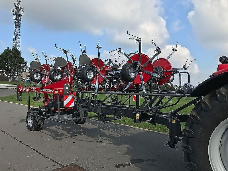 Massey Ferguson MF TD 1310 X TRC / Lotus 1250 Profi - Tedder/ Rake: picture 4 Massey Ferguson MF TD 1310 X TRC / Lotus 1250 Profi - Tedder/ Rake: picture 4