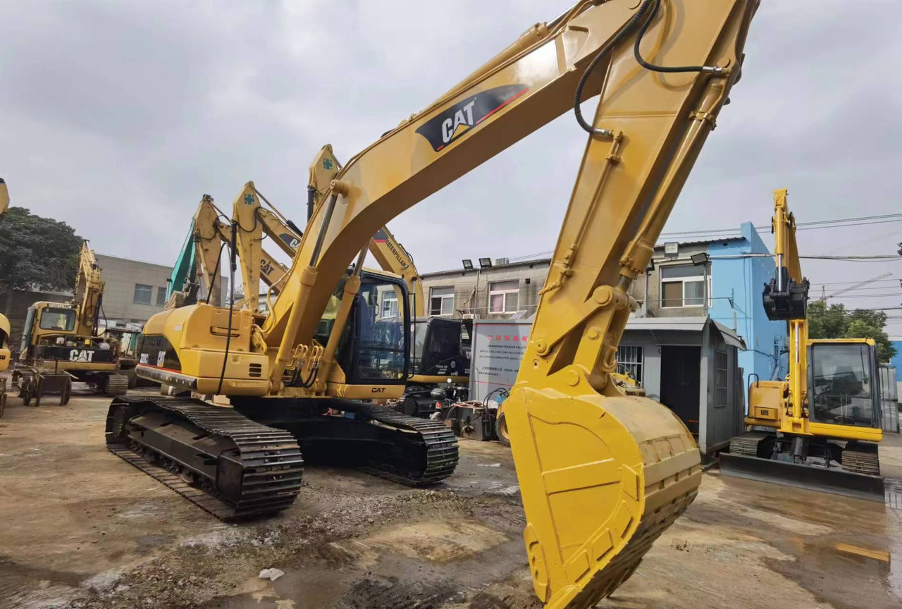 Caterpillar 320 320c 320cl Used Excavator CAT 320D 320D2 320GC Crawler in Excellent Work Performance - Crawler excavator: picture 1 Caterpillar 320 320c 320cl Used Excavator CAT 320D 320D2 320GC Crawler in Excellent Work Performance - Crawler excavator: picture 1