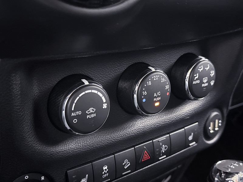 Small van Jeep Wrangler 2.8 CRD Night Eagle Grijs Kenteken Cruise Control Navigatie Airco Trekhaak 4X4 Alpine Audio: picture 9