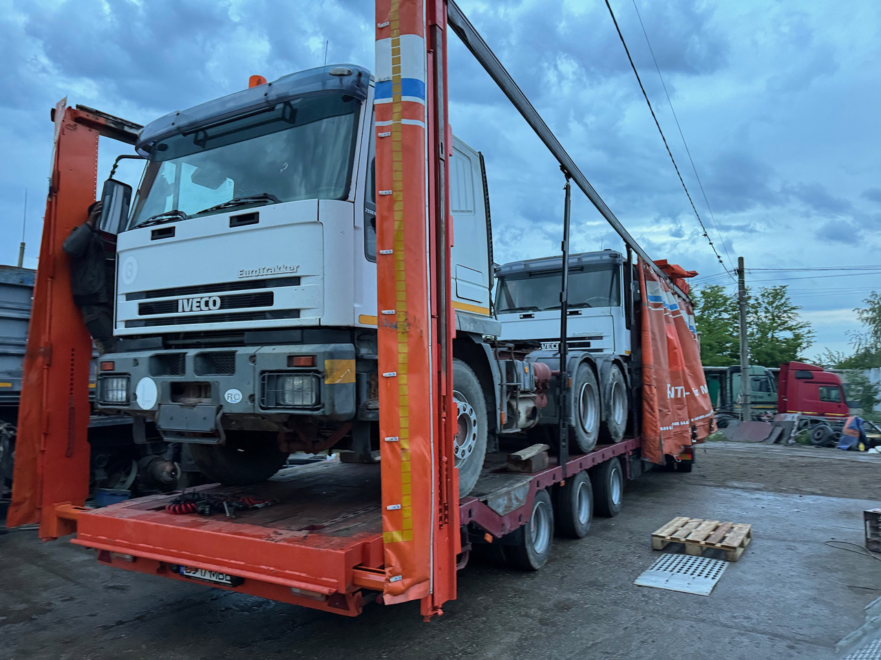Dinkel Model DSAM - Alveole - Latire Electrica - Low loader semi-trailer: picture 2 Dinkel Model DSAM - Alveole - Latire Electrica - Low loader semi-trailer: picture 2