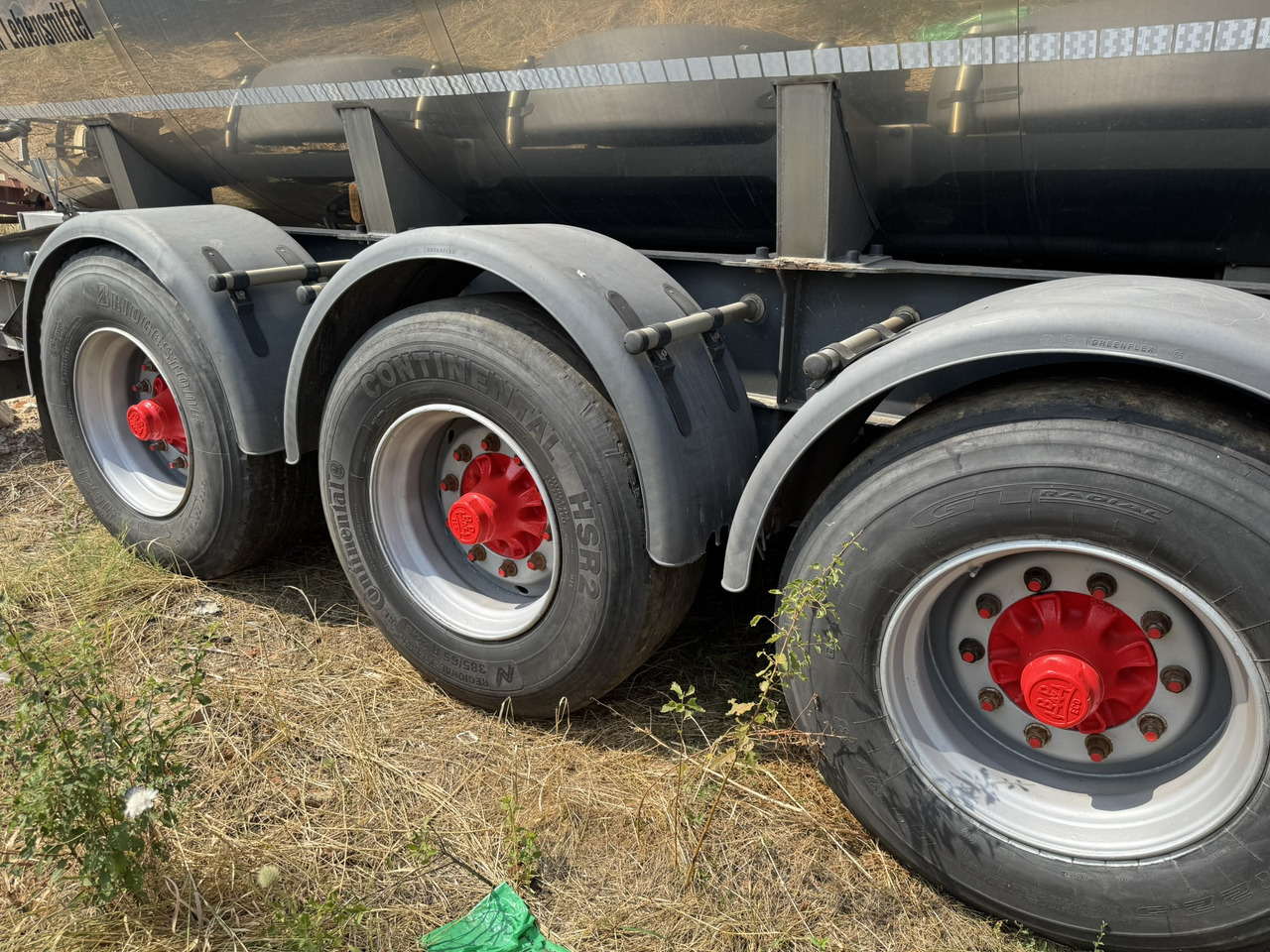 Transport lichide ALIMENTARE HLW STA 36 INOX ALIMENTAR AZOR AGRICULTURA - Tanker semi-trailer: picture 5 Transport lichide ALIMENTARE HLW STA 36 INOX ALIMENTAR AZOR AGRICULTURA - Tanker semi-trailer: picture 5