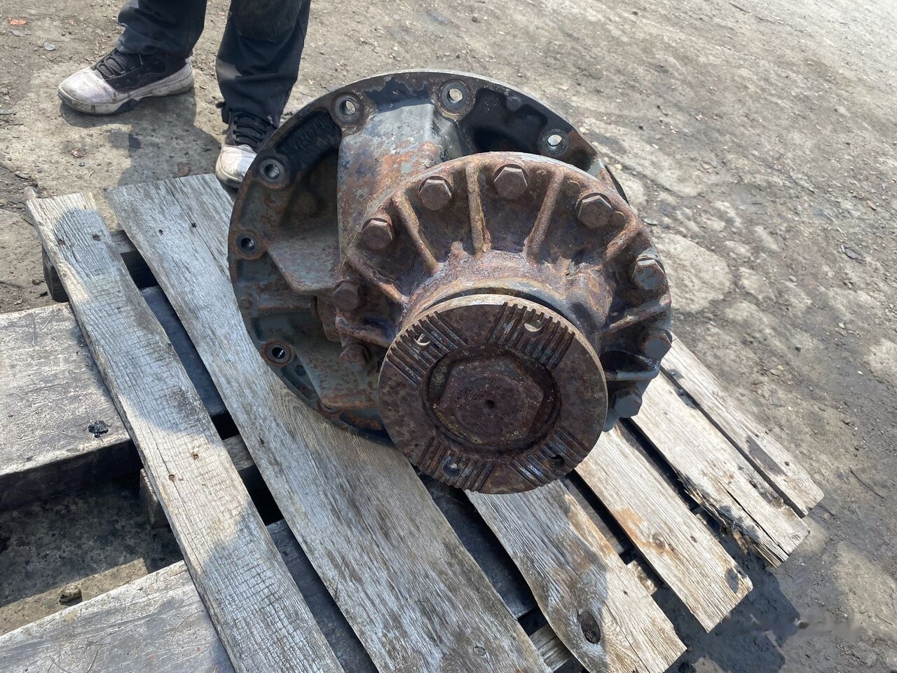 Volvo lock, rear axle assembly : GRUP FH FM FL ALL RATIO truck - Differential gear for Truck: picture 3 Volvo lock, rear axle assembly : GRUP FH FM FL ALL RATIO truck - Differential gear for Truck: picture 3