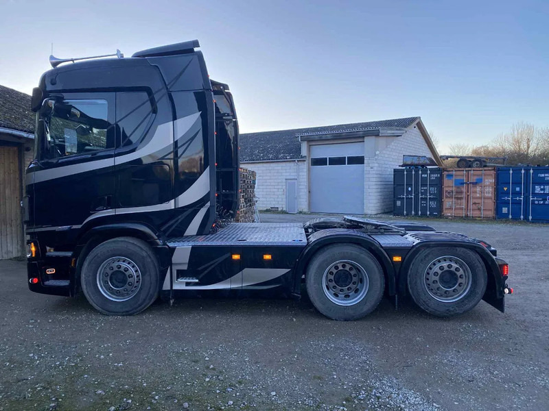 Scania R560 560R super 6x2*4 rearsteering. Hydr. system Air / Air suspension - Tractor truck: picture 4 Scania R560 560R super 6x2*4 rearsteering. Hydr. system Air / Air suspension - Tractor truck: picture 4