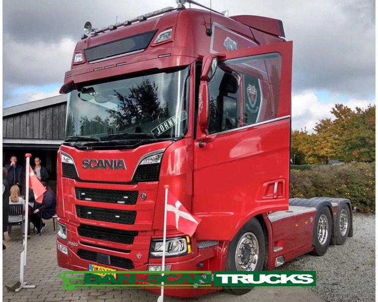 Scania R590 V8 NGS Rear steering 6x2*4. Air / Air suspension. Hydr. system - Tractor truck: picture 1 Scania R590 V8 NGS Rear steering 6x2*4. Air / Air suspension. Hydr. system - Tractor truck: picture 1