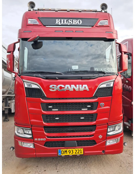 Scania R590 V8 NGS Rear steering 6x2*4. Air / Air suspension. Hydr. system - Tractor truck: picture 4 Scania R590 V8 NGS Rear steering 6x2*4. Air / Air suspension. Hydr. system - Tractor truck: picture 4