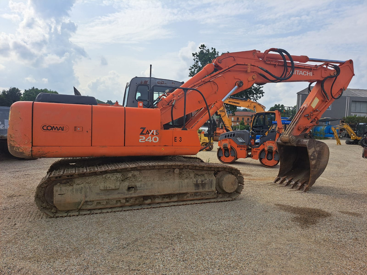 HITACHI Excavators for sale - Truck1 USA