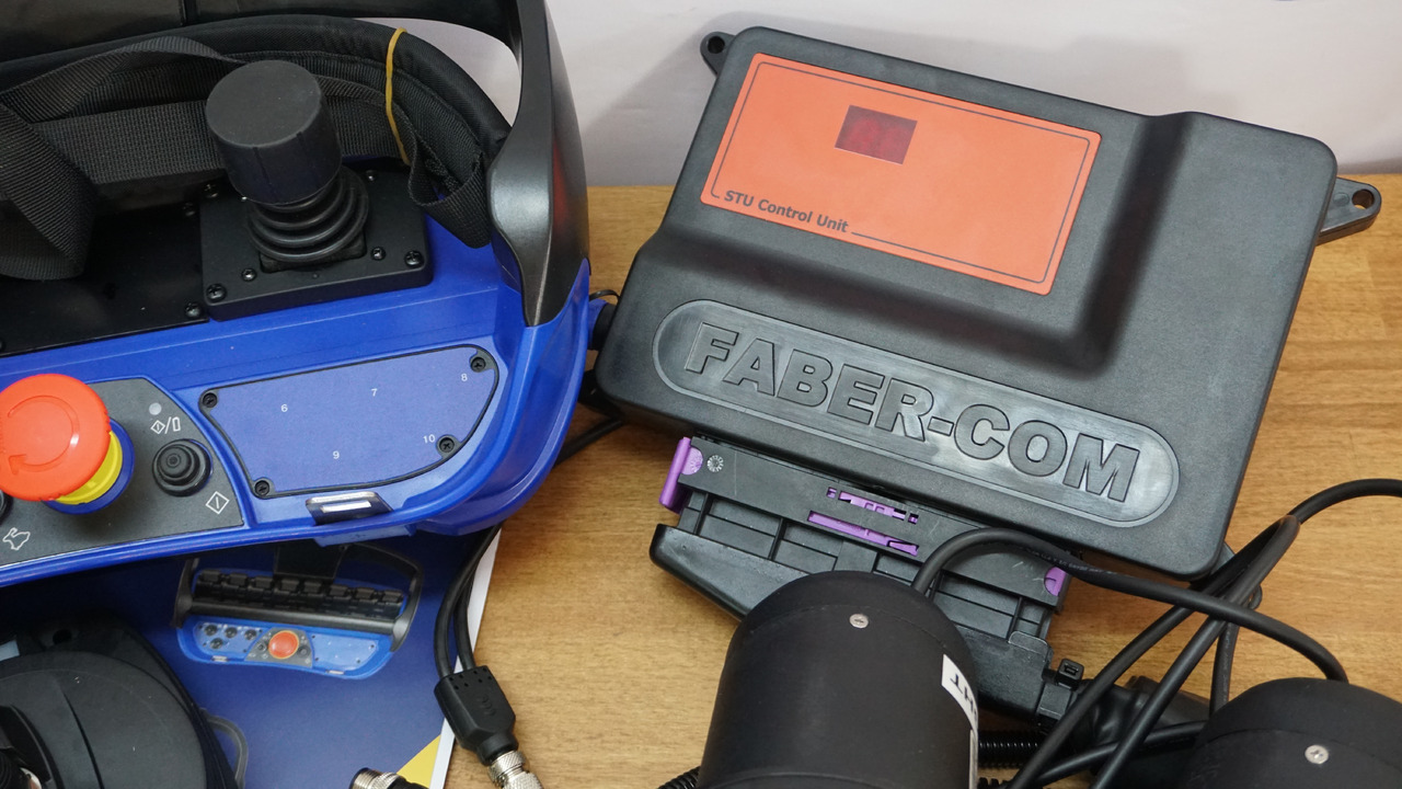 Set SPV with Scanreco RC400 8 Functions Hiab, Palfinger, Fassi - Forestry trailer: picture 3 Set SPV with Scanreco RC400 8 Functions Hiab, Palfinger, Fassi - Forestry trailer: picture 3